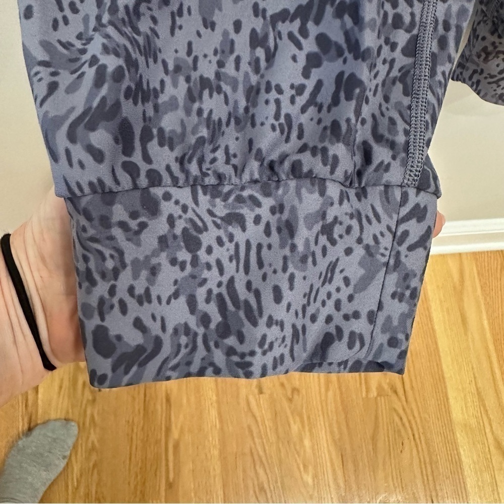 Athleta Salutation Printed Crop Jogger Purple Gray Pockets - Picture 7 of 11